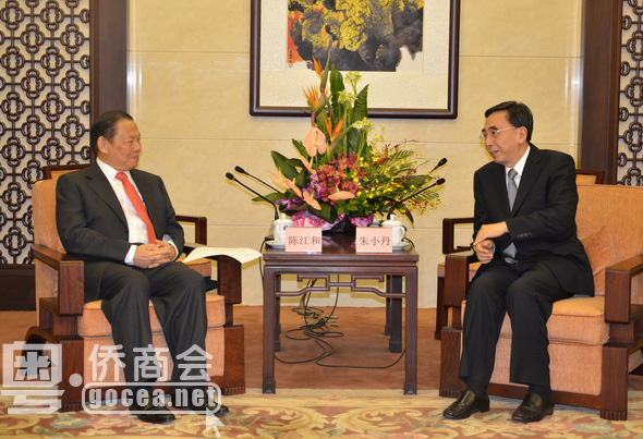 朱小丹任学锋会见新加坡金鹰集团主席陈江和一