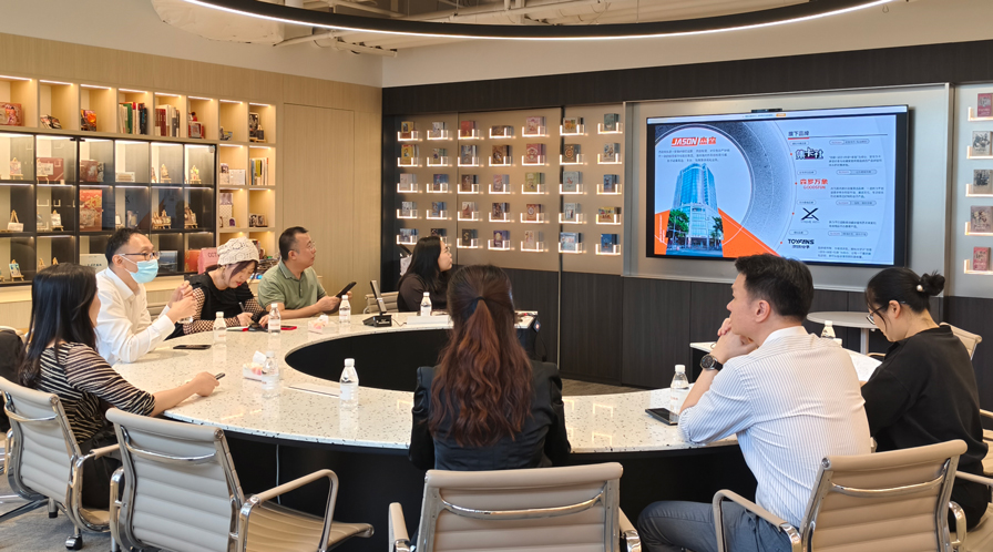 秘书处探访文创潮玩企业 为会员企业探寻合作商机